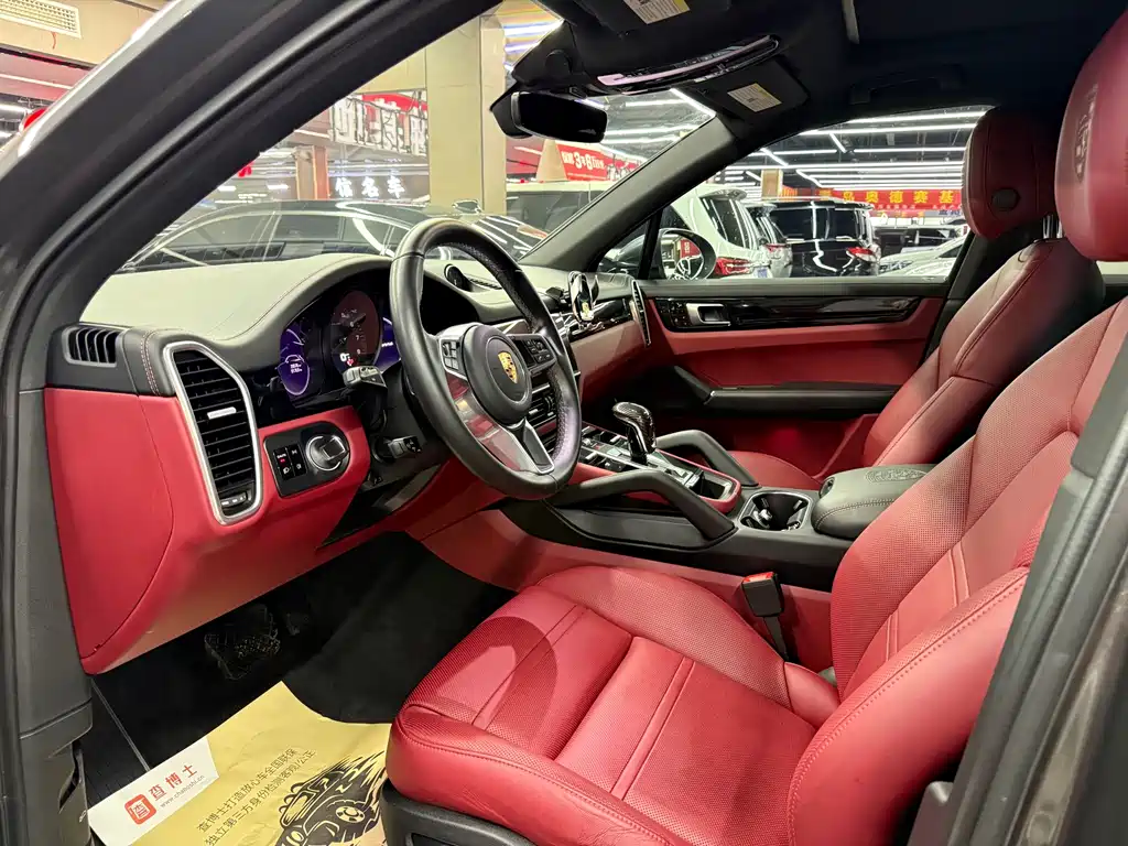 Porsche Cayenne 2022