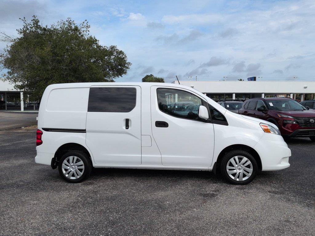 Nissan NV200 2021
