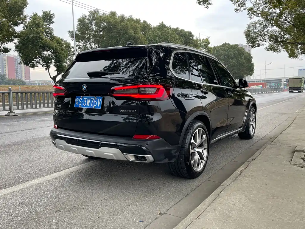 BMW X5 2021