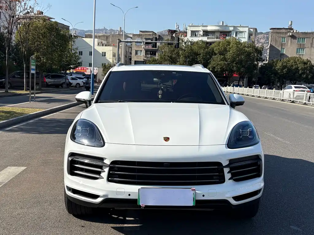 Porsche Cayenne 2021