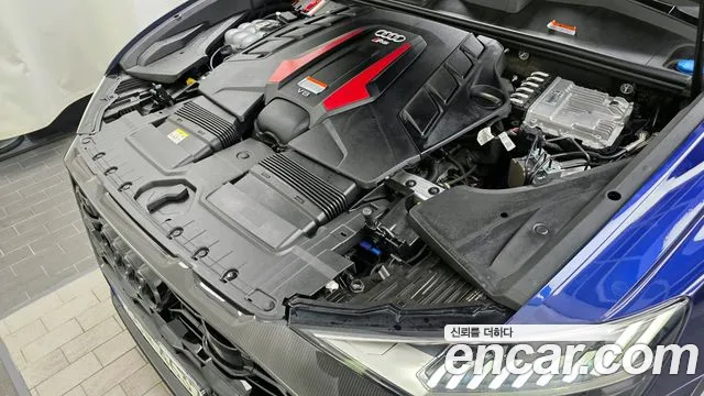 Audi RSQ8 2021