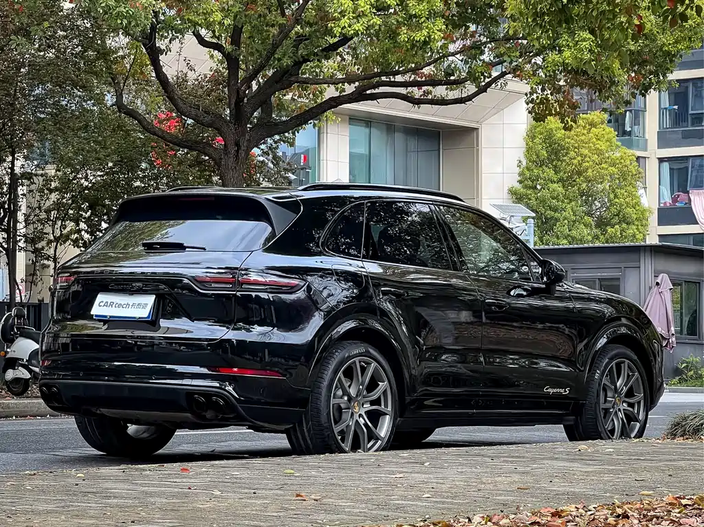 Porsche Cayenne 2023