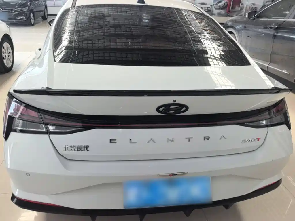Hyundai Elantra 2021