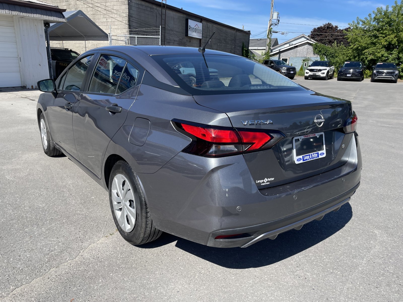Nissan Versa 2024