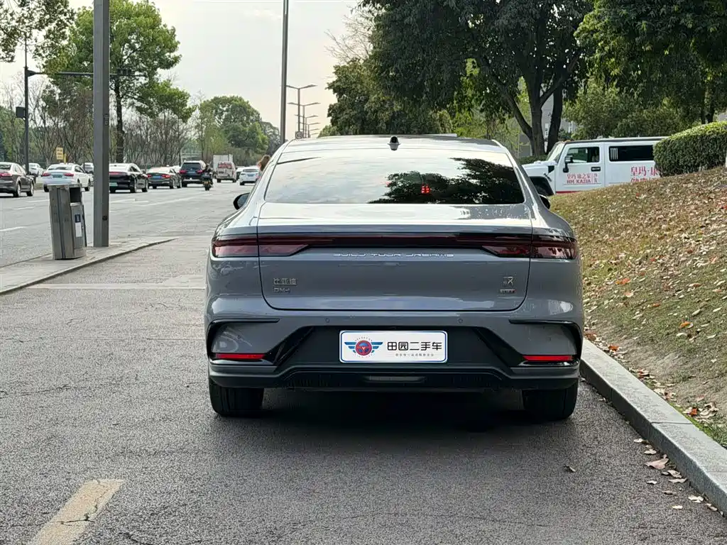 BYD Han 2025