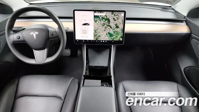 Tesla Model 3 2020