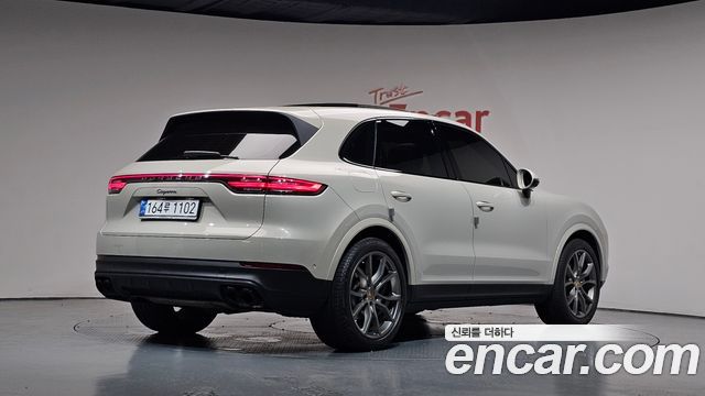 Porsche Cayenne 2021