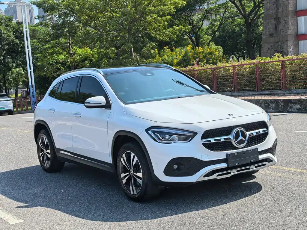Mercedes-Benz GLA 2023