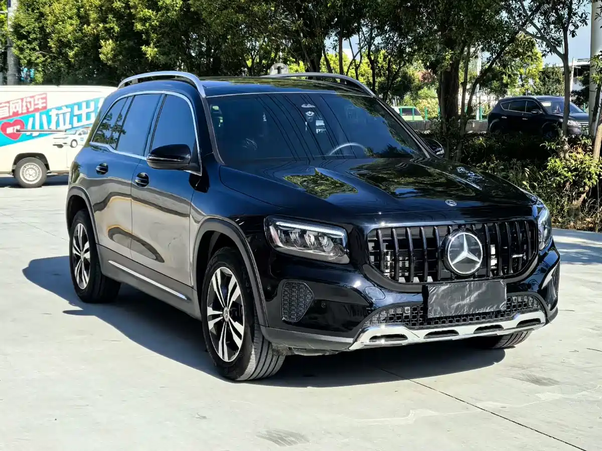 Mercedes-Benz GLB 2024