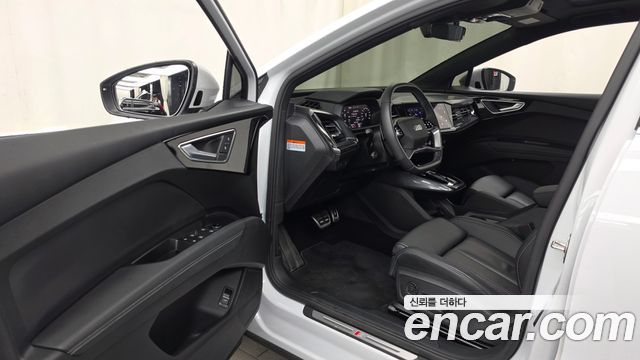 Audi Q4 e-tron 2025