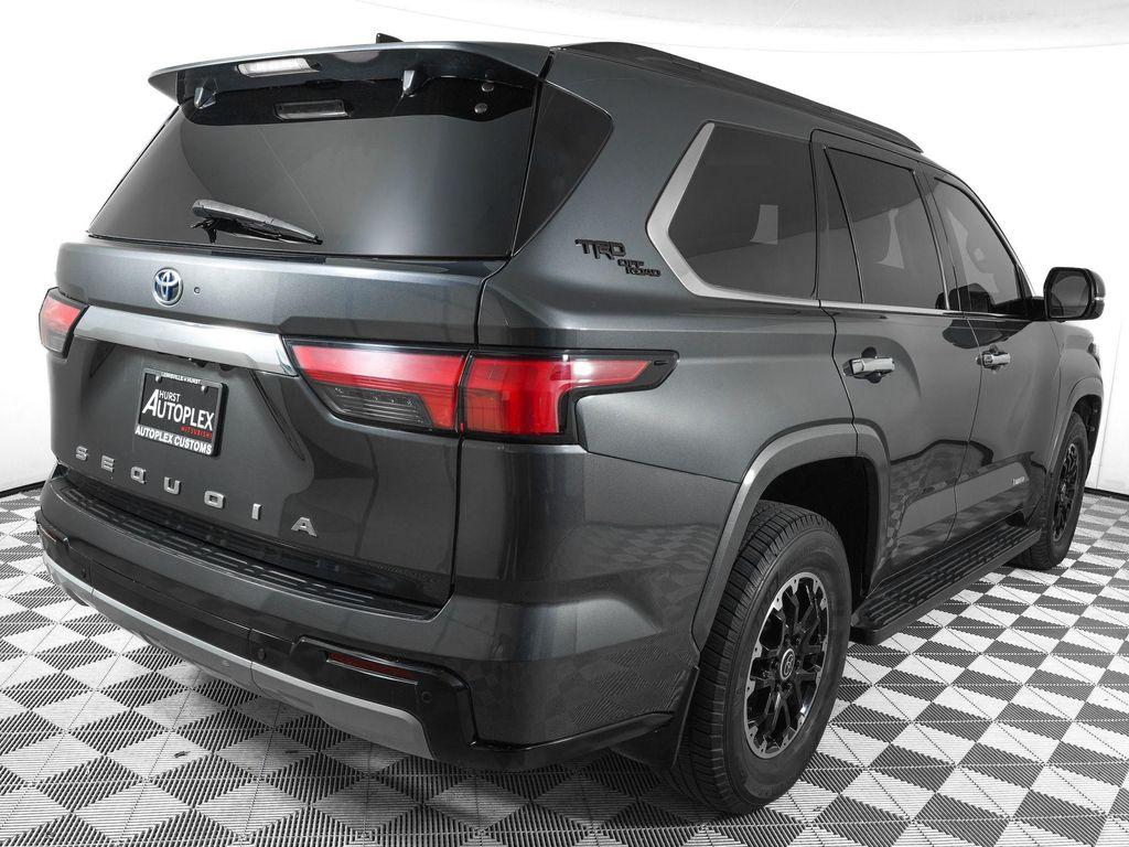 Toyota Sequoia 2023