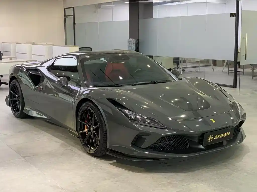 Ferrari F8 2022