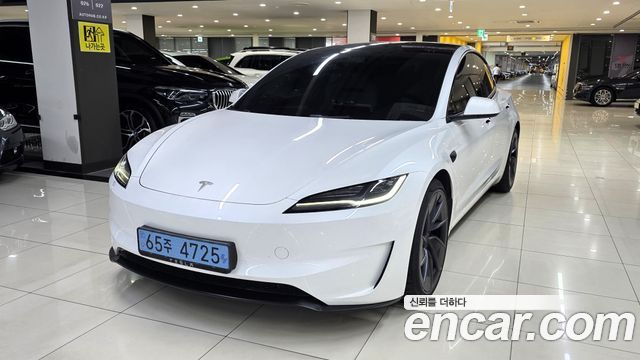 Tesla Model 3 2025