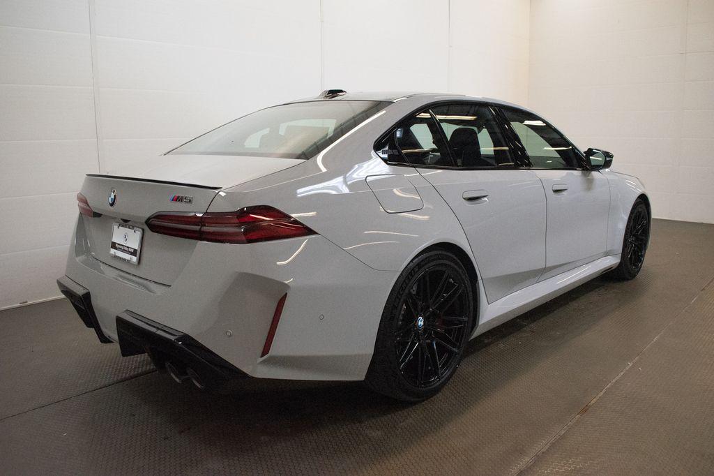 BMW M5 2027