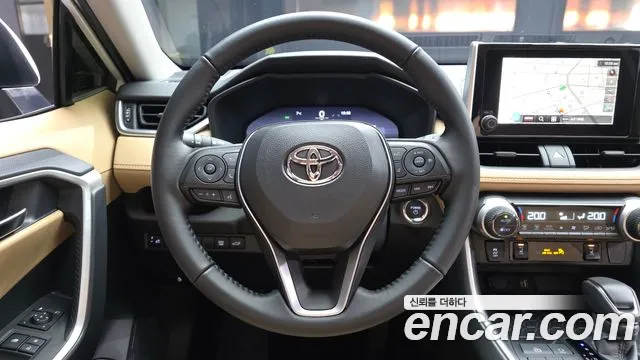 Toyota RAV4 2025