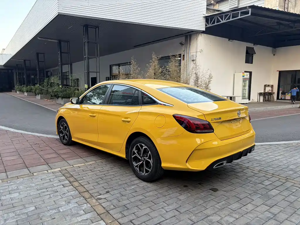 MG MG5 2020