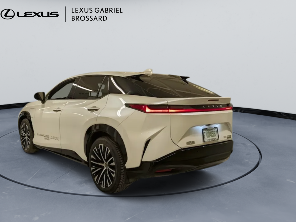 Lexus RZ 2023