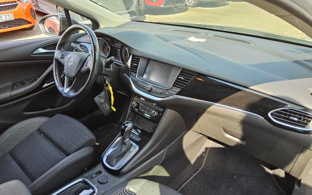 Opel Astra 2021