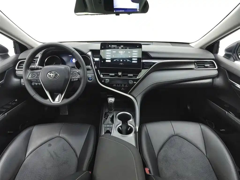 Toyota Camry 2023