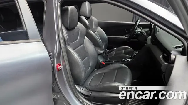 Hyundai Veloster 2020
