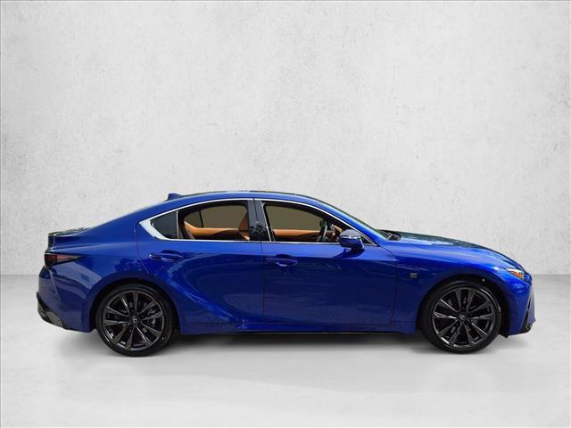Lexus IS 2025