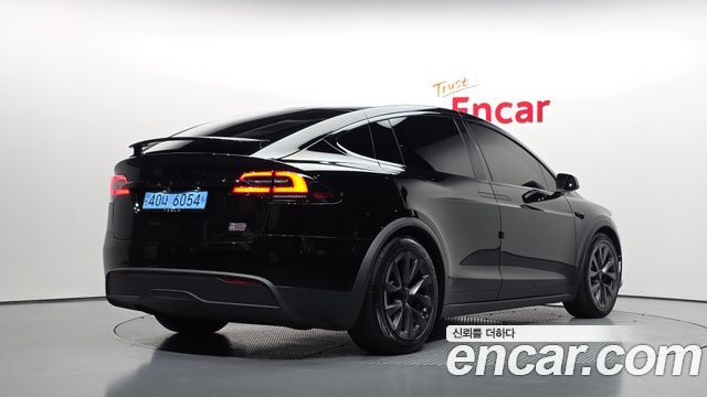 Tesla Model X 2024