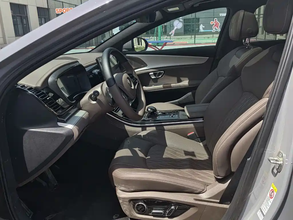 BYD Han 2025