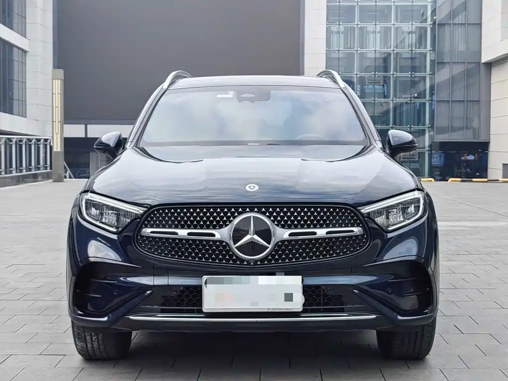 Mercedes-Benz GLC 2023