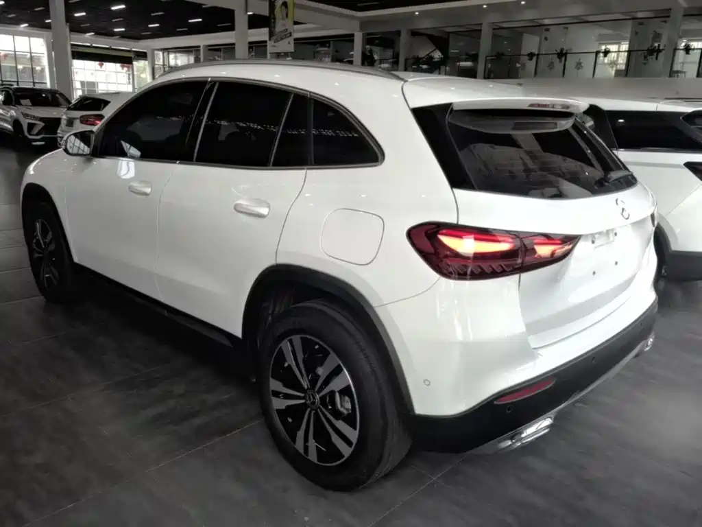 Mercedes-Benz GLA 2025
