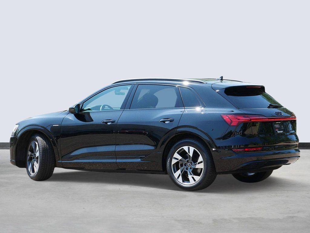 Audi e-tron 2023
