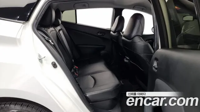 Toyota Prius 2021