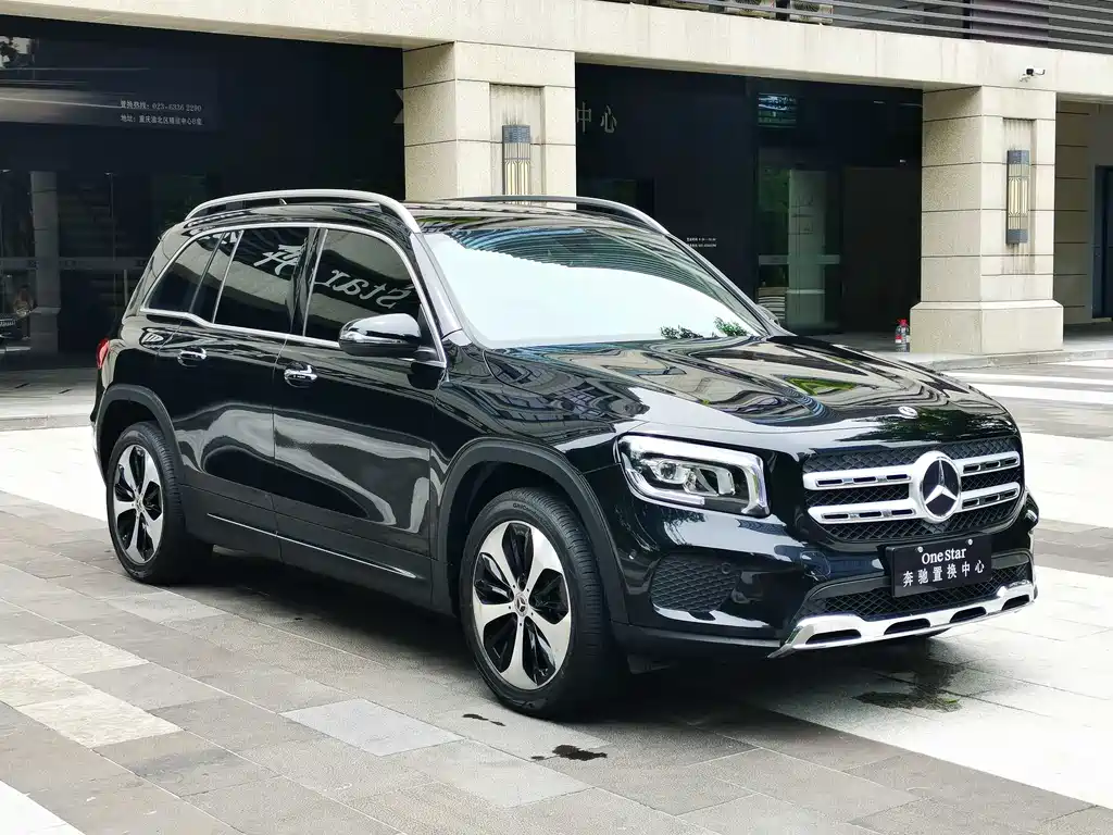 Mercedes-Benz GLB 2023
