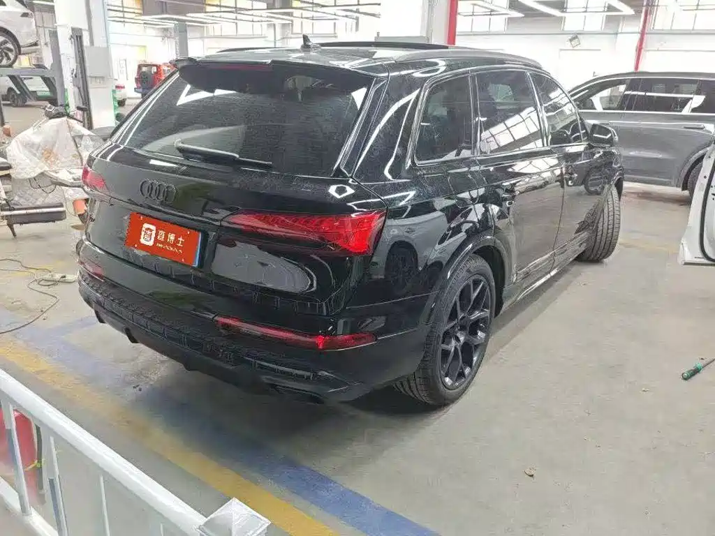 Audi Q7 2025
