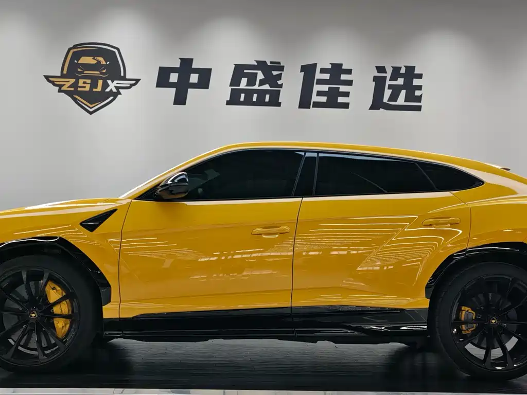 Lamborghini Urus 2022