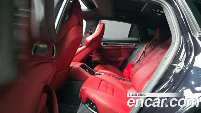 Porsche Panamera 2022