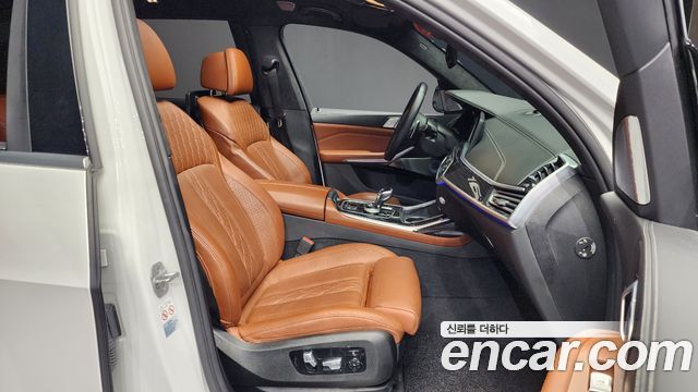 BMW X7 2021