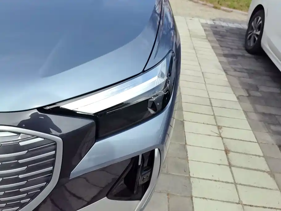 Audi Q4 e-tron 2024