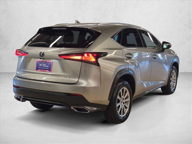 Lexus NX 300 2021