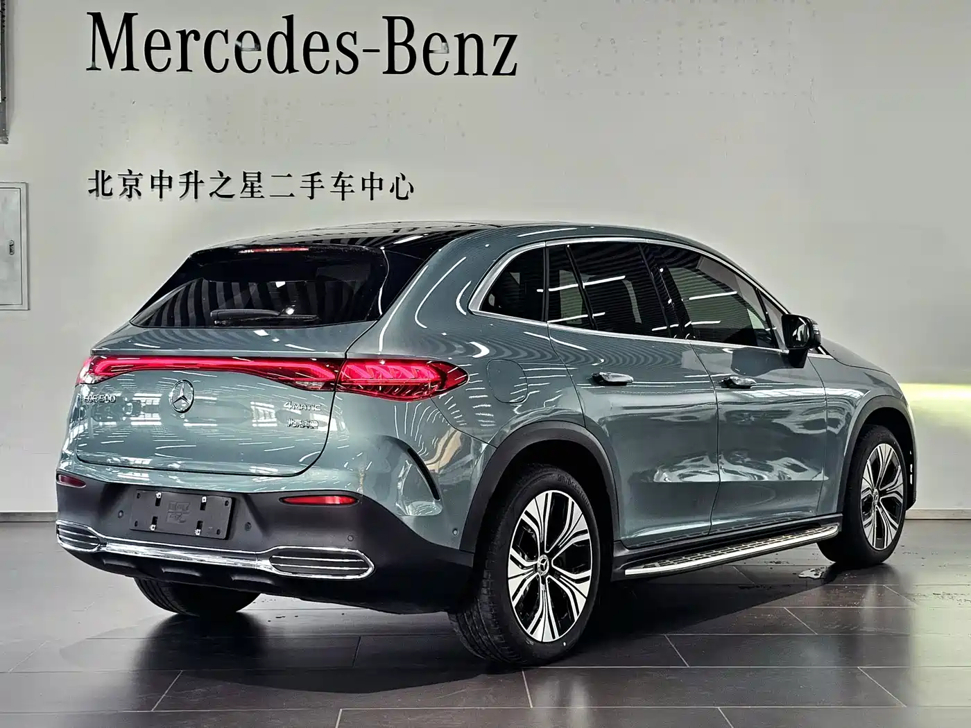 Mercedes-Benz EQE SUV 2025