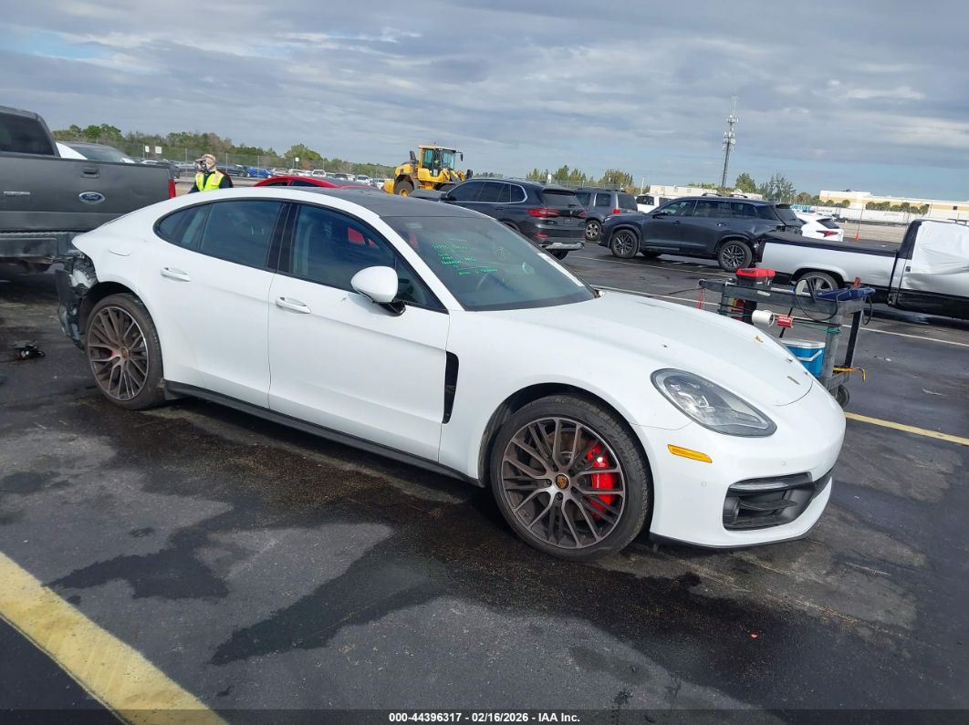 Porsche Panamera 2023