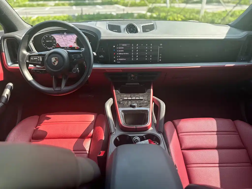 Porsche Cayenne 2024