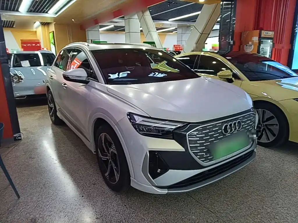Audi Q4 e-tron 2024