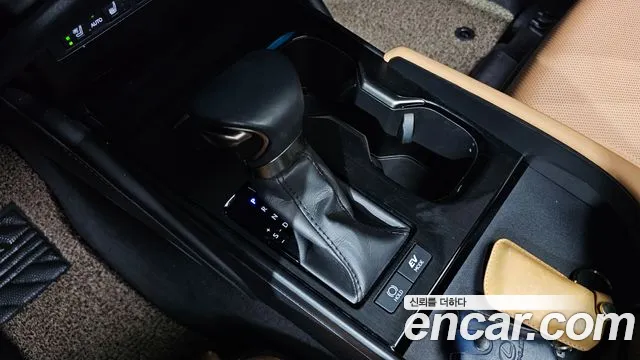 Lexus ES 2022
