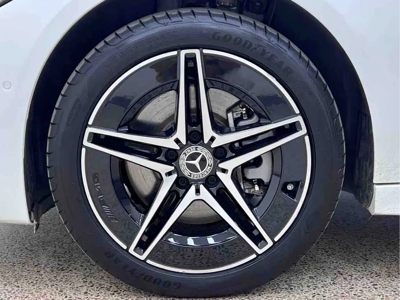 Mercedes-Benz C-Класс 2024