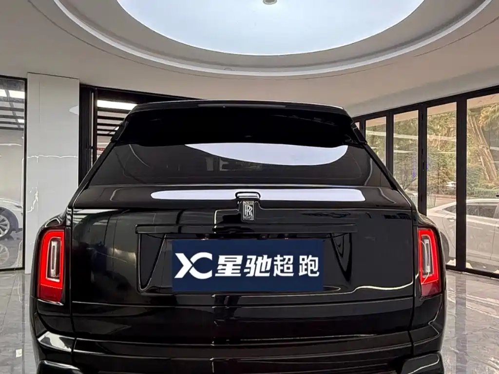 Rolls-Royce Cullinan 2021