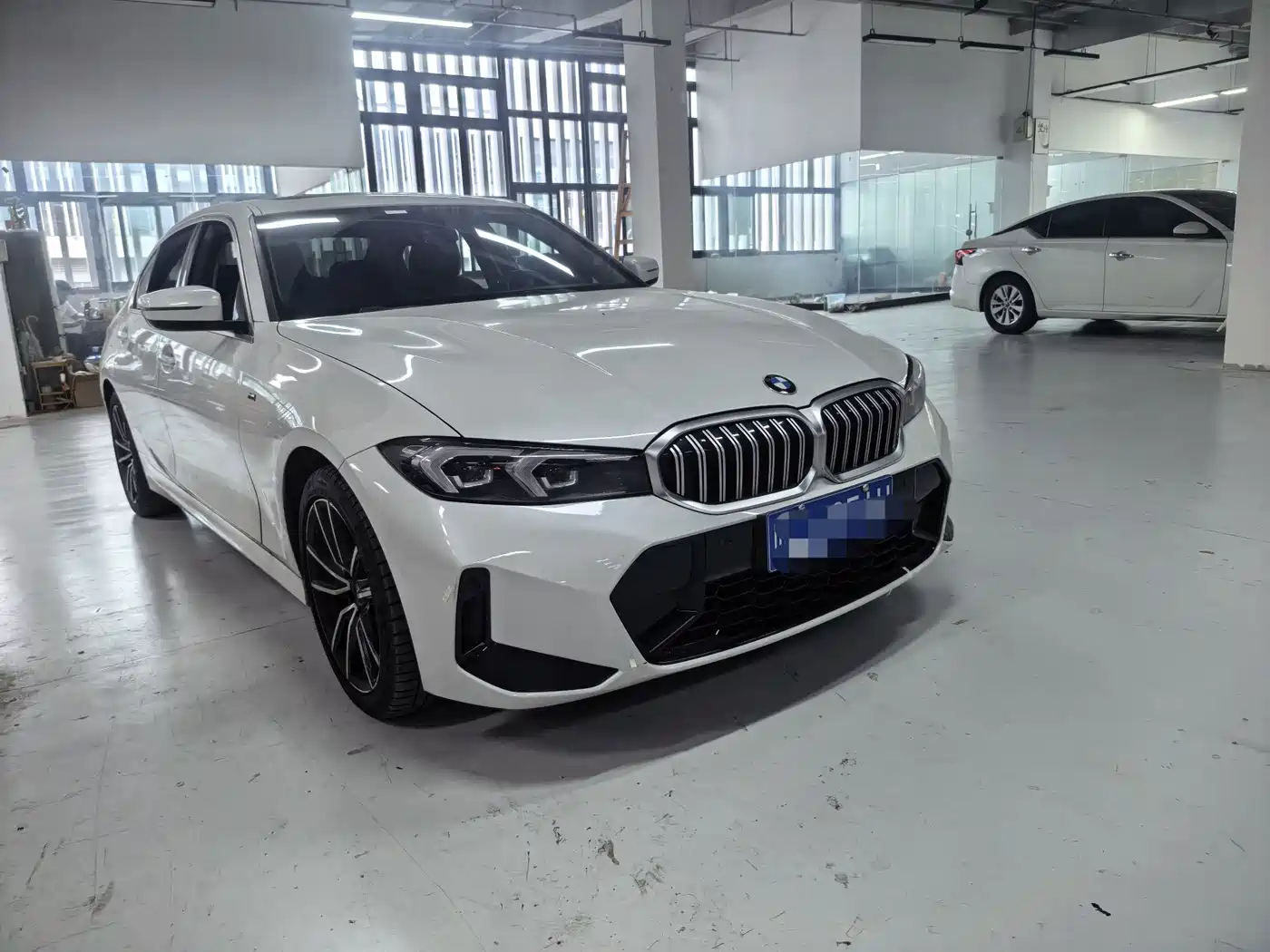 BMW 3 серии 2023