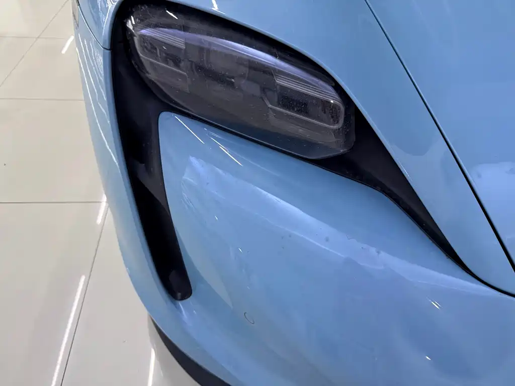 Porsche Taycan 2021