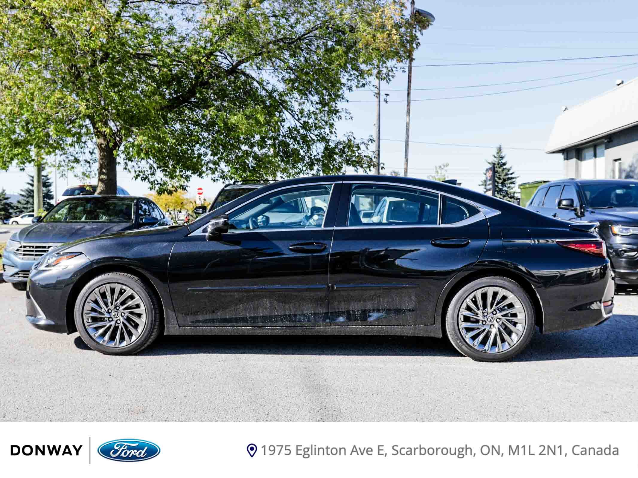 Lexus ES 2025