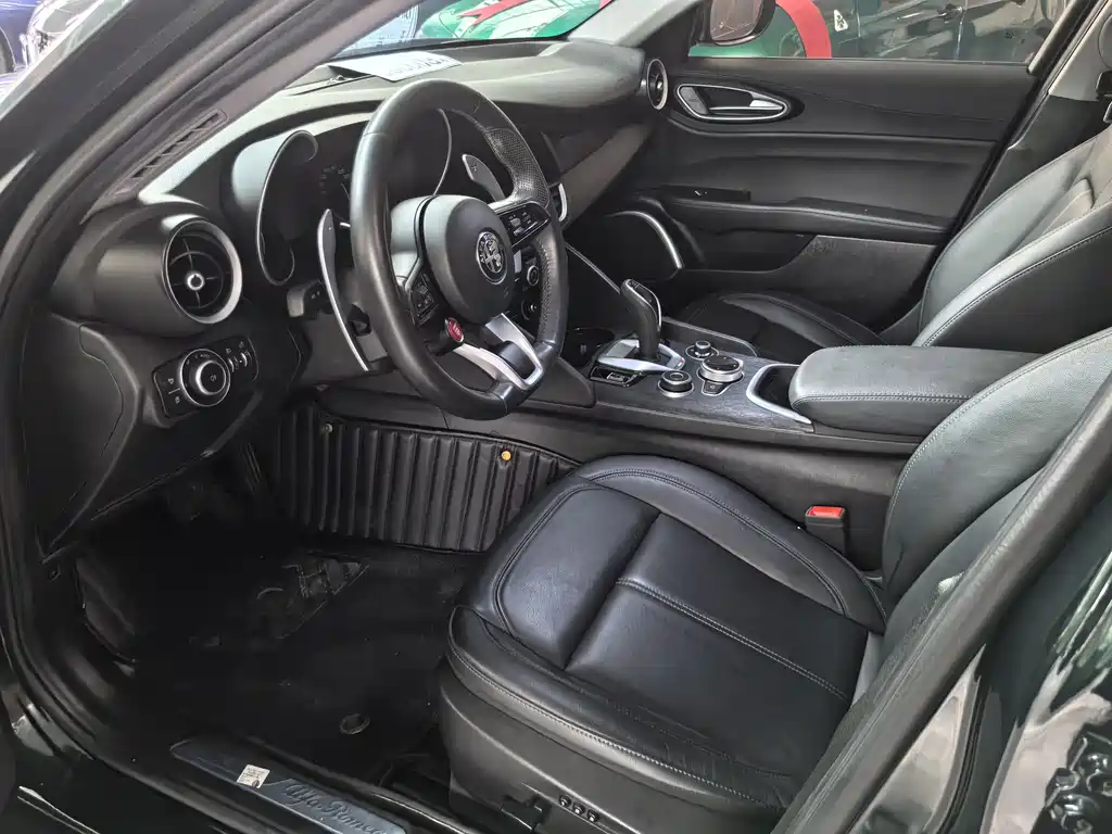 Alfa Romeo Giulia 2022
