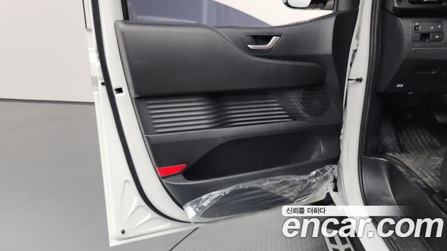 Hyundai Staria 2023